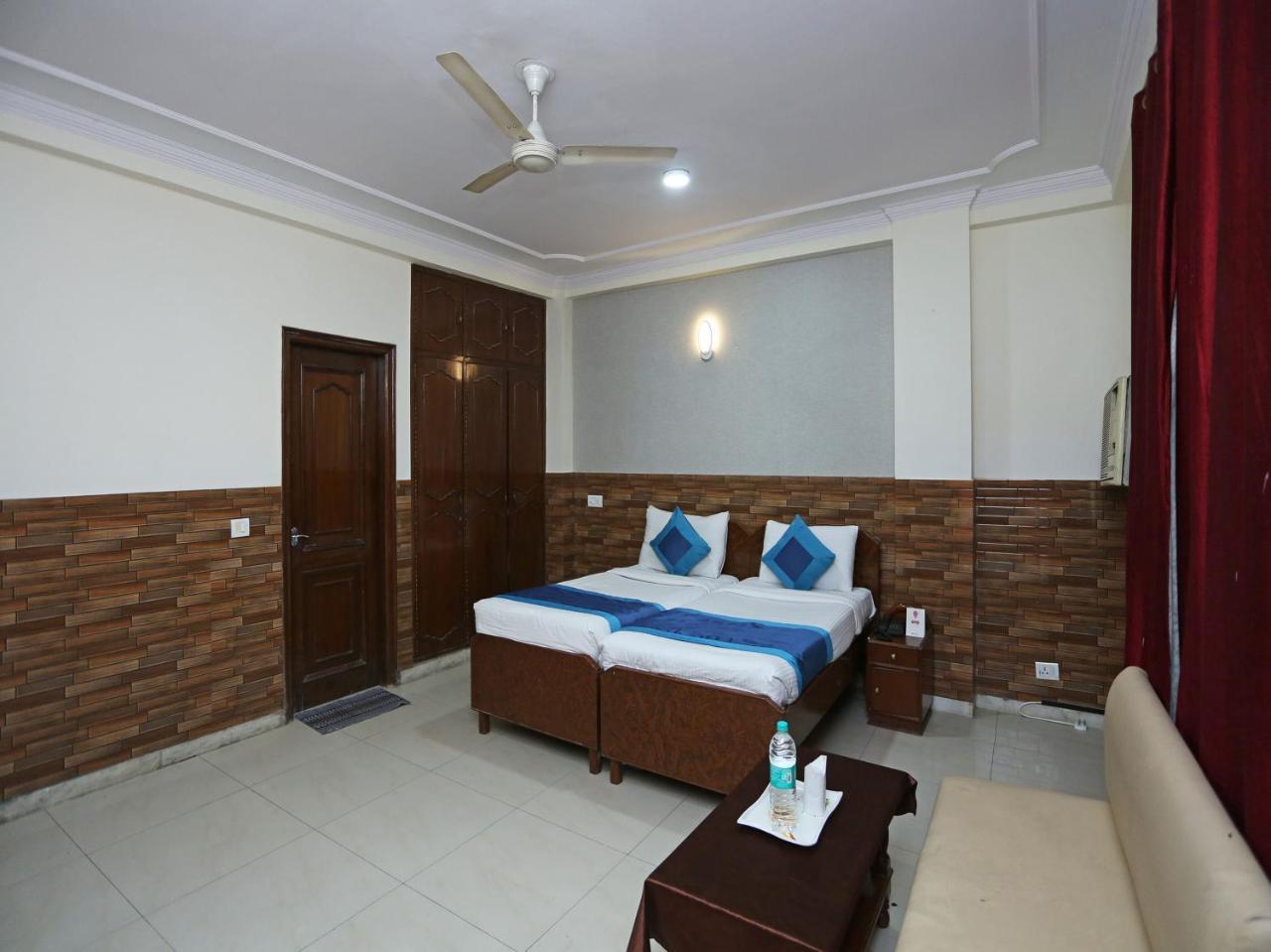 OYO 472 Hotel Sareen Neu-Delhi Exterior foto