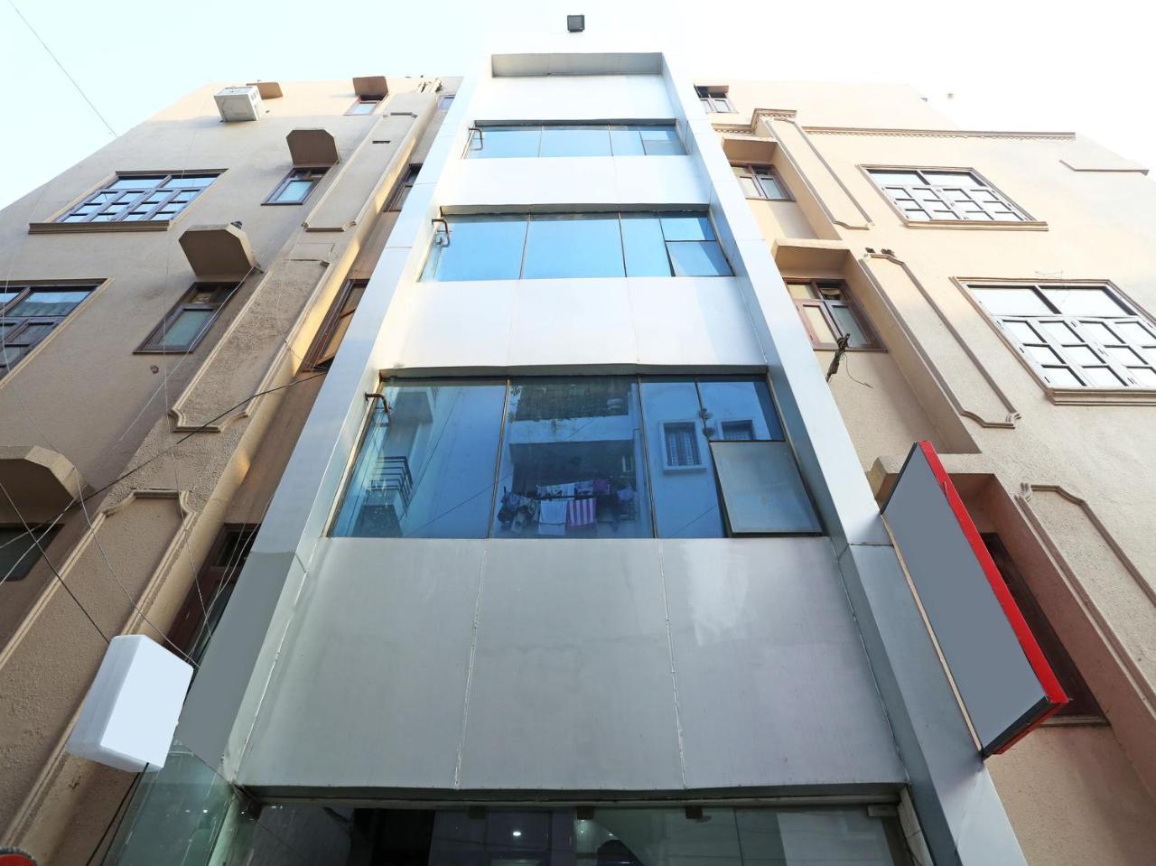 OYO 472 Hotel Sareen Neu-Delhi Exterior foto