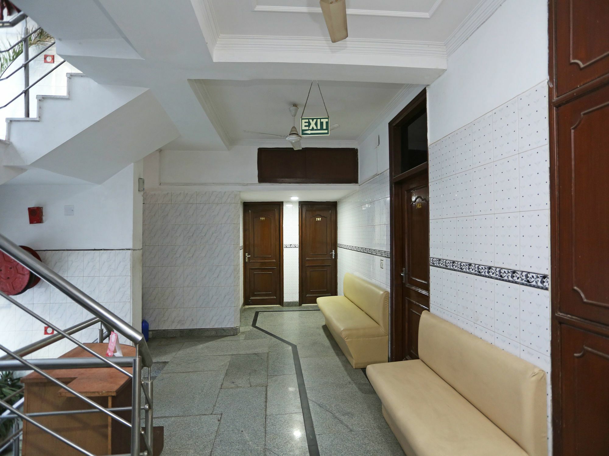 OYO 472 Hotel Sareen Neu-Delhi Exterior foto