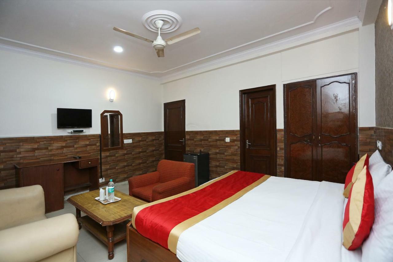 OYO 472 Hotel Sareen Neu-Delhi Exterior foto